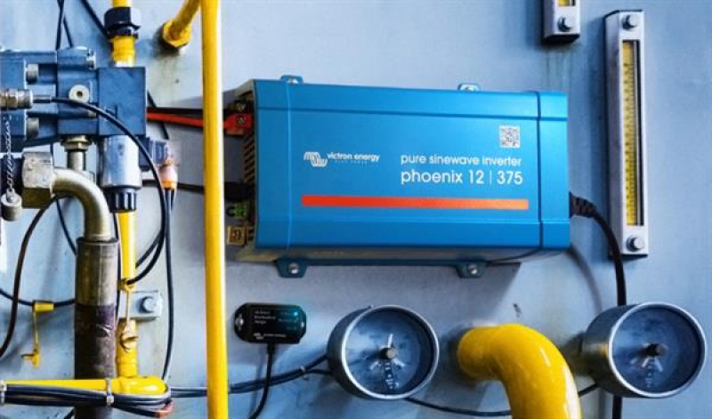 Victron Phoenix Inverter 24/800 Schuko 230V VE.Direct Victron Phoenix Inverter 24/800 Schuko 230V VE.Direct