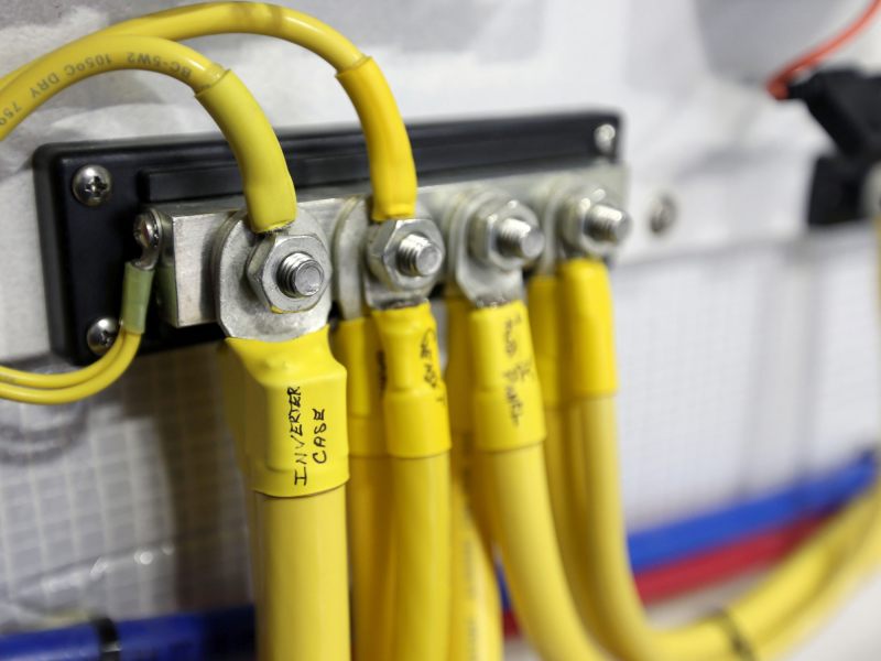 BlueSea 2104 Sammelschiene 600A (4x M10)