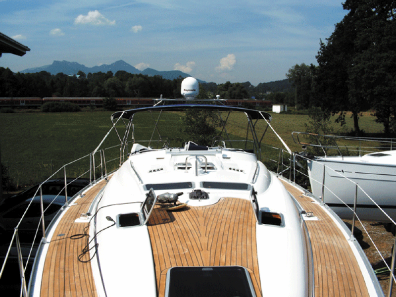 Raymarine E70462 45STV Satelliten-TV-Antenne – Selbstausrichtende Marine Sat-Antenne 45 cm