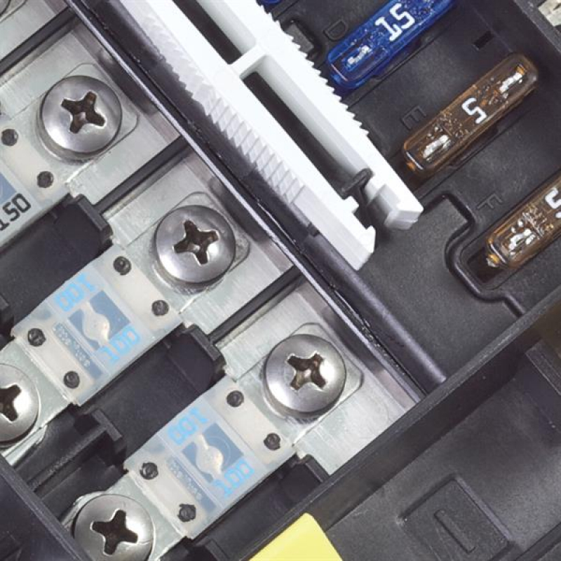 BlueSea 7748 Hauptabsicherungsverteiler SHF 150