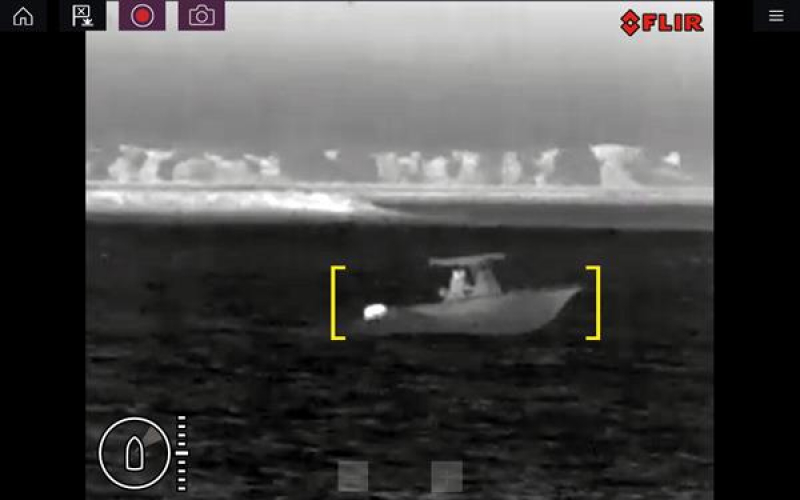 Raymarine E70354 FLIR M232 IP-Wärmebildkamera (320 x 240, 9Hz), Neigen und Schwenken Raymarine E70354 FLIR M232 IP-Wärmebildkamera (320 x 240, 9Hz), Neigen und Schwenken