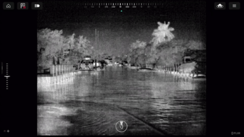 Raymarine E70678 FLIR M460 Stabilised Wärmebildkamera – 3-Achsen, 640 × 480, Dual Sensor, 6–24° FoV, LED Spotlight