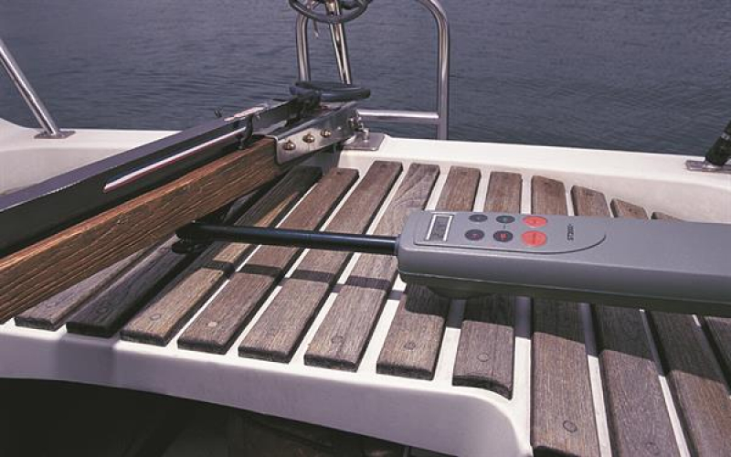 Raymarine A12004 - ST1000 Plus Pinnenpilot Raymarine A12004 - ST1000 Plus Pinnenpilot