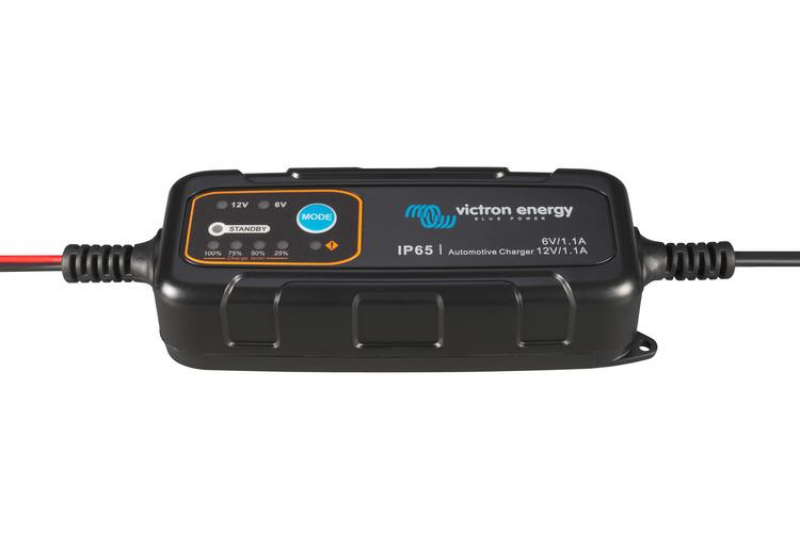 Victron Blue Smart IP65 Charger 6V/12V-1.1 230V CEE 7/16