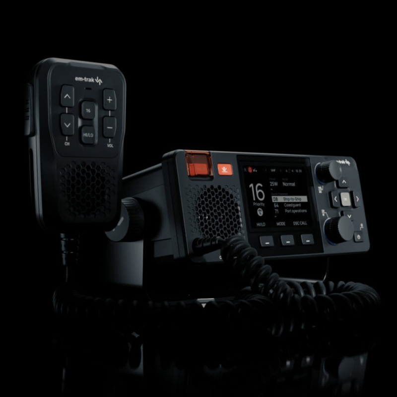em-Trak X100 - VHF inkl. aktivem AIS